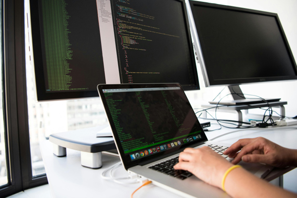 河南美筑源取得一種大型鈑金件吊具專利，可對不同尺寸的鈑金件進(jìn)行盛放固定:鈑金